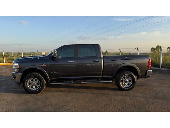 RAM 3500 6.7 I6 TURBO DIESEL LARAMIE CD 4X4 AUTOMÁTICO RAM 3500 6.7 I6 TURBO DIESEL LARAMIE CD 4X4 AUTOMÁTICO